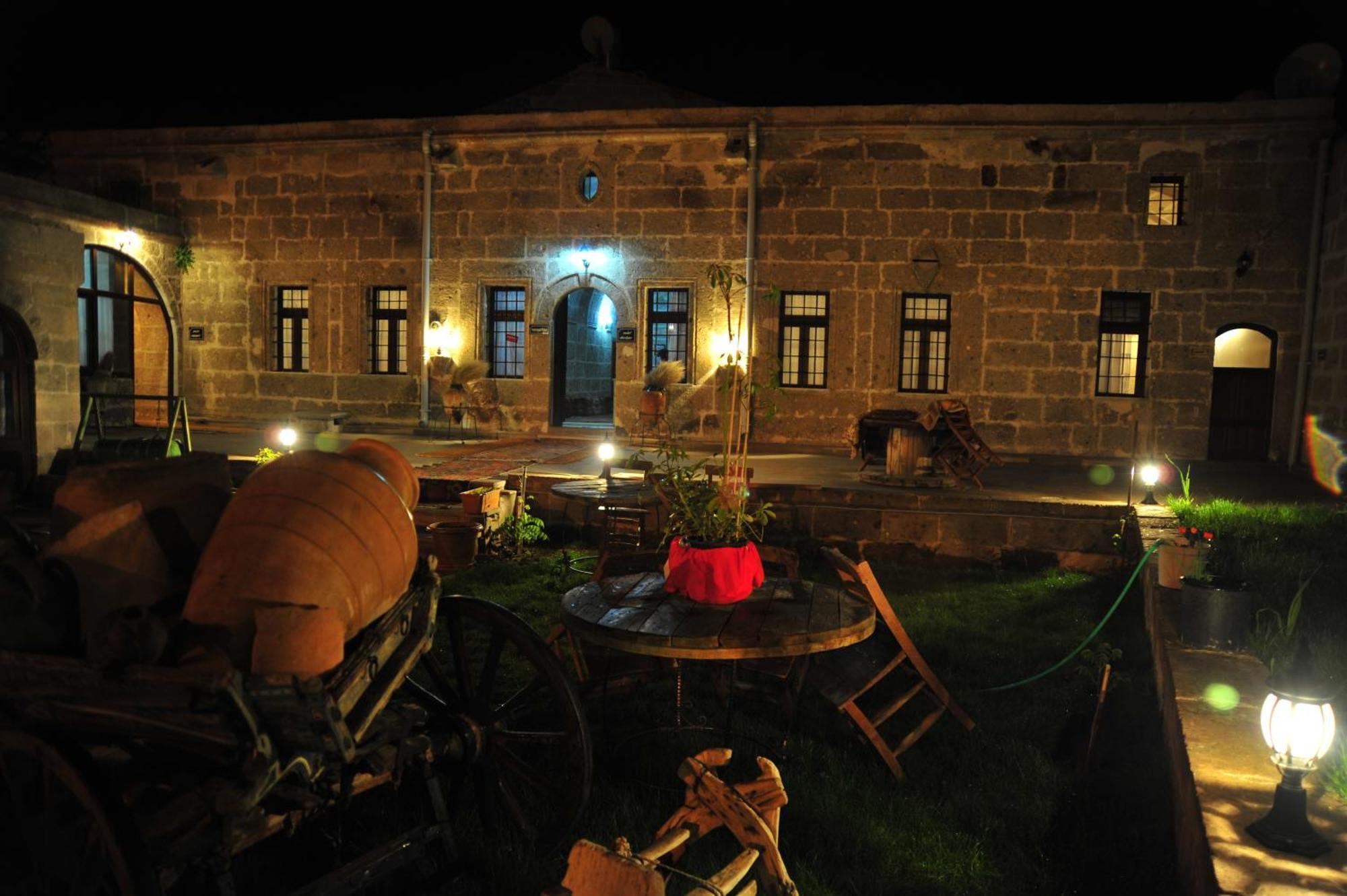 Osmanoglu Hotel Guzelyurt ภายนอก รูปภาพ