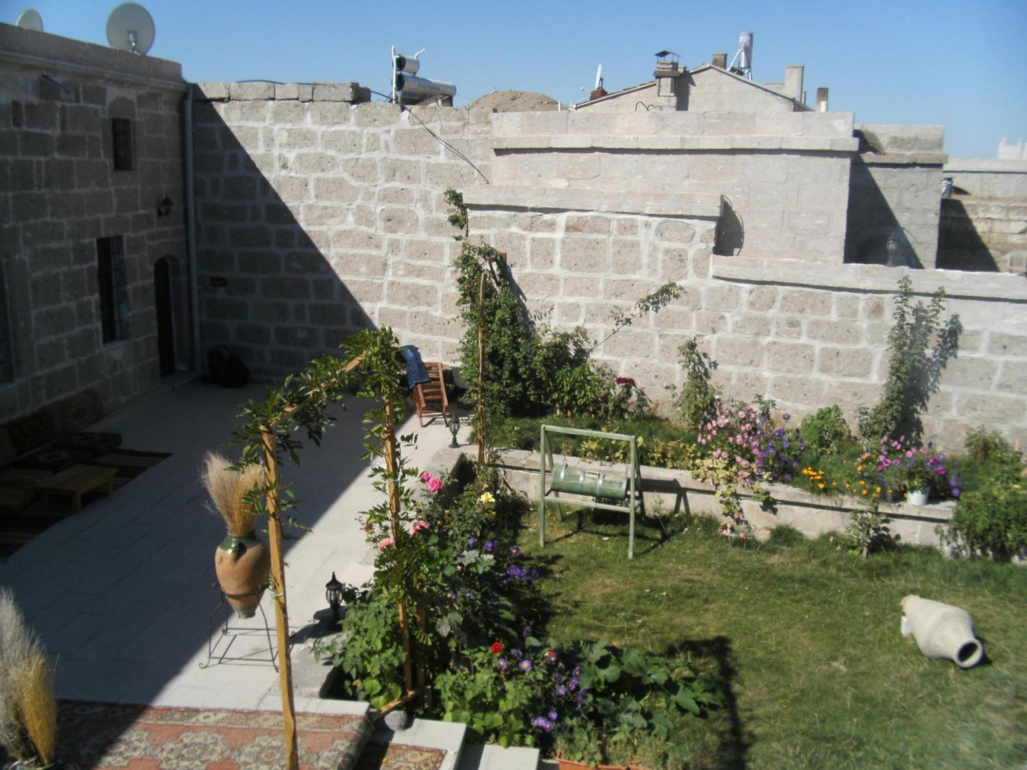 Osmanoglu Hotel Guzelyurt ภายนอก รูปภาพ